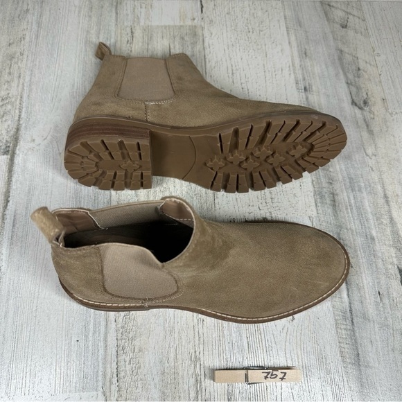 New Steve Madden Leopold Suede Leather Boot in Oatmeal #752 - Picture 12 of 12